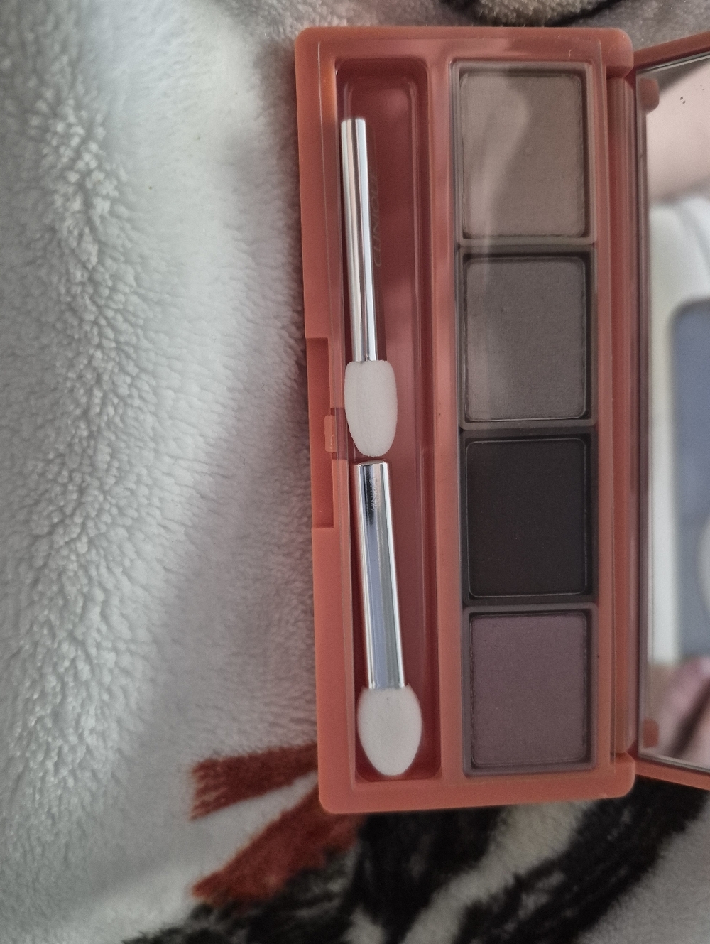 2 Clinique Neutral Eyeshadow Set — Cream, Taupe, Brown & Black Shades - Picture 4 of 4